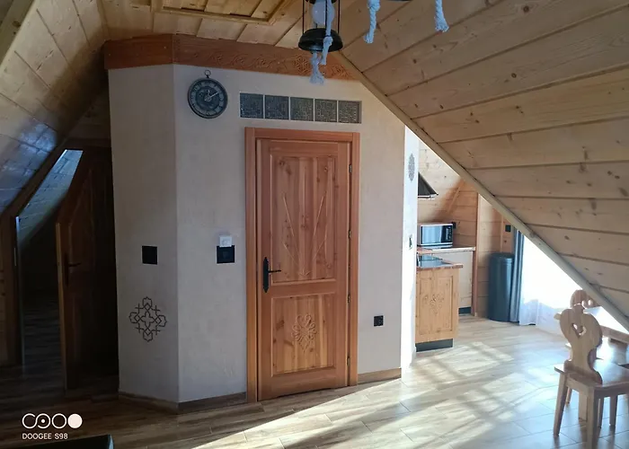 Penthouse Apartment *